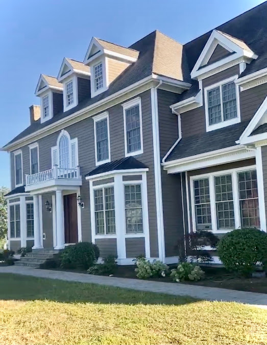custom colonial