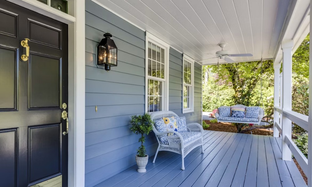 A blue front porch