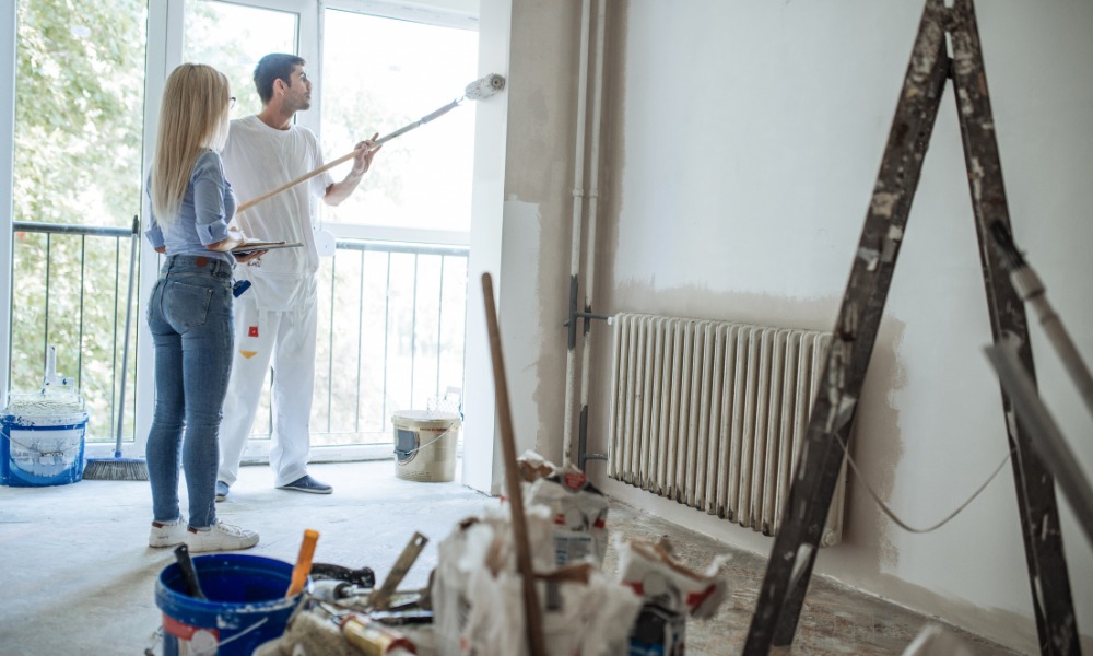 talking to a painter